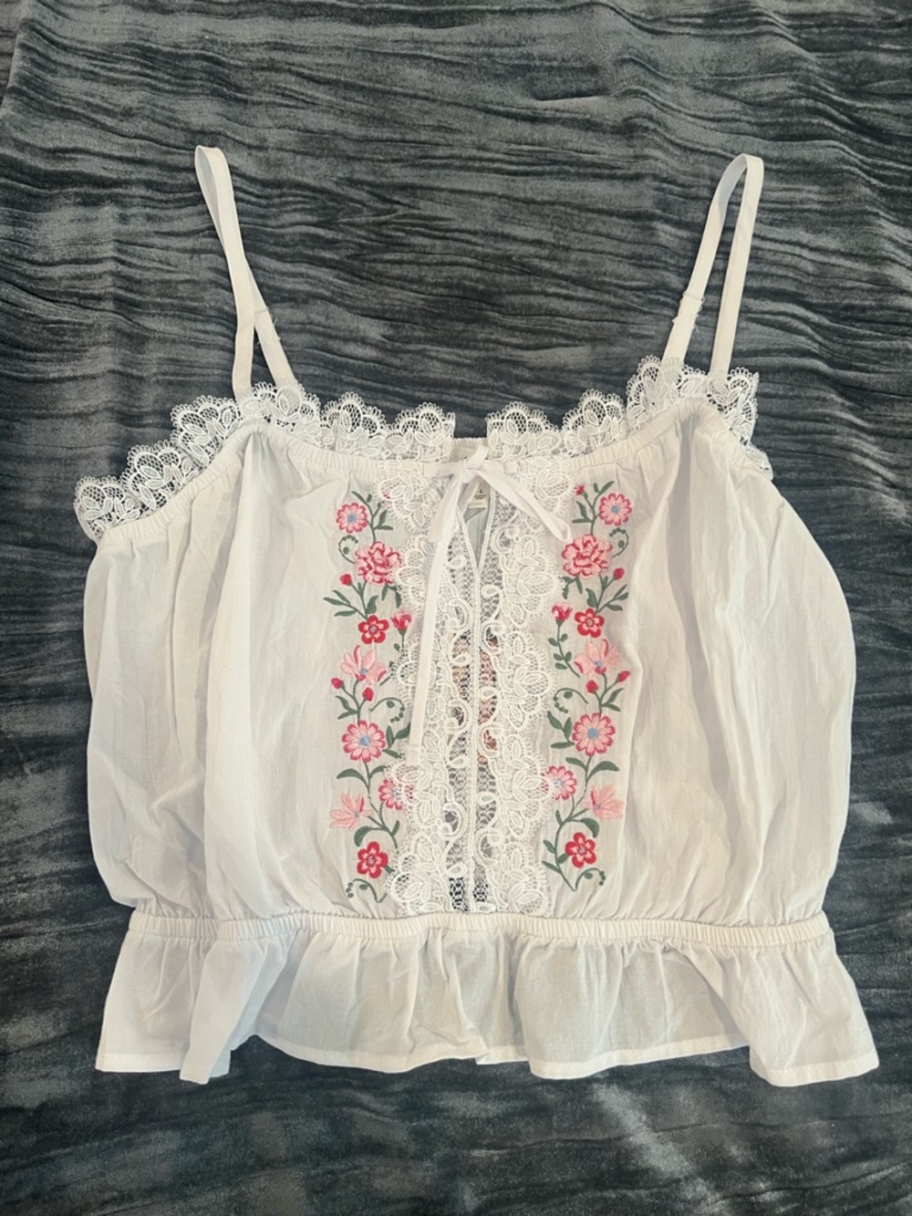 White Floral Embroidered Lace-Trim Camisole Top - NWOT